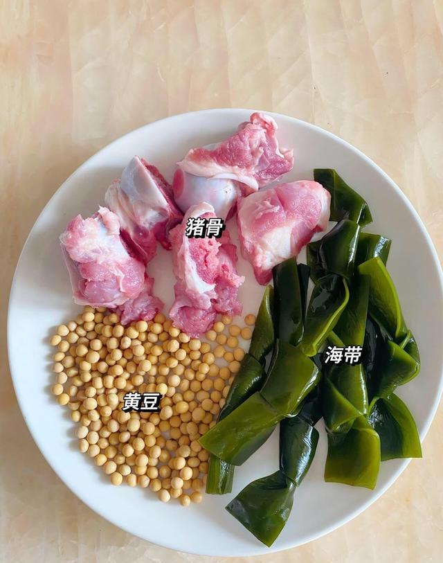 爱游戏体育德约已在温网男单豪取105胜，追平费德勒并列公开赛时代第一