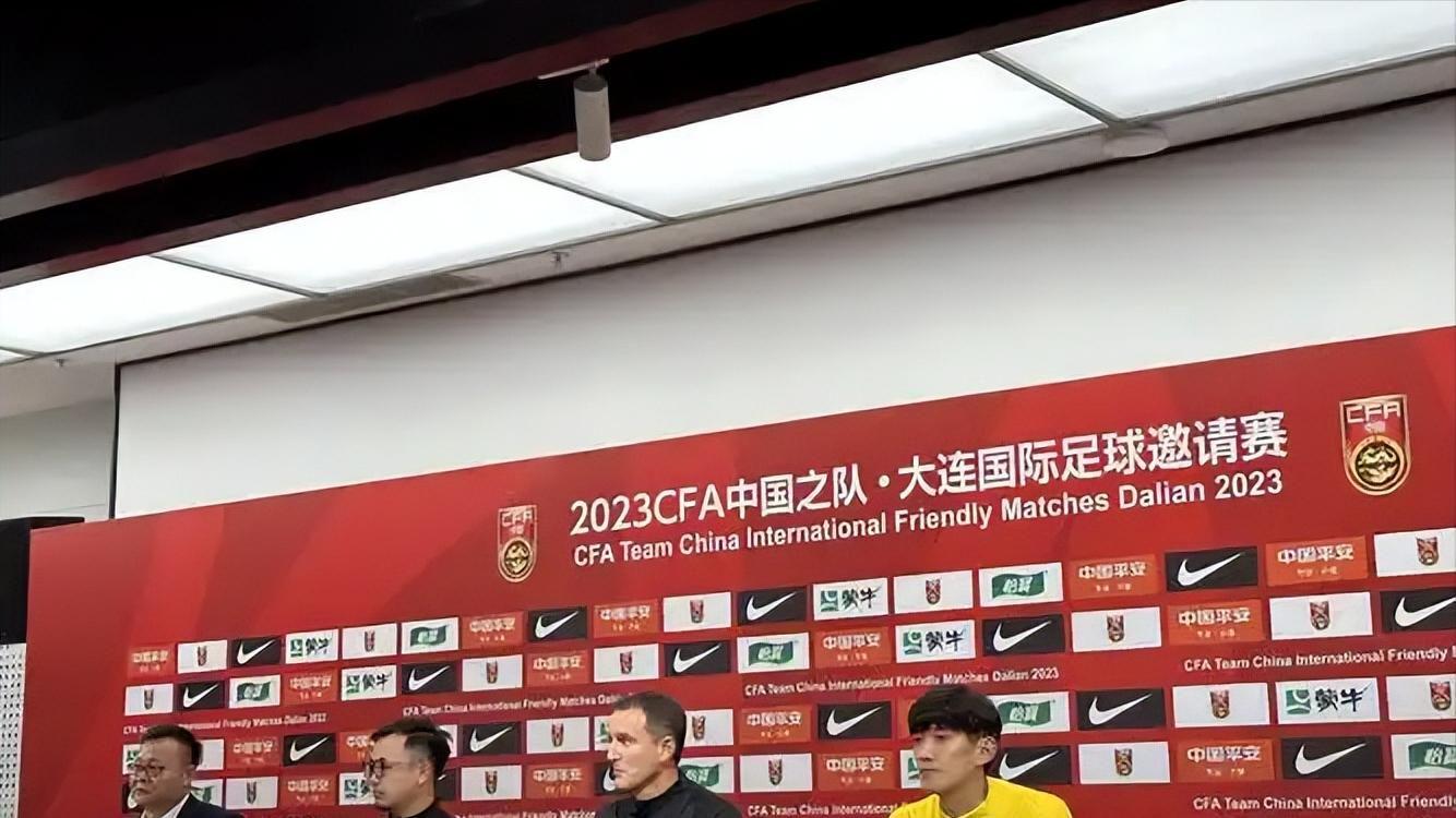 唐斯夸赞文班 尼克斯夺53年首冠