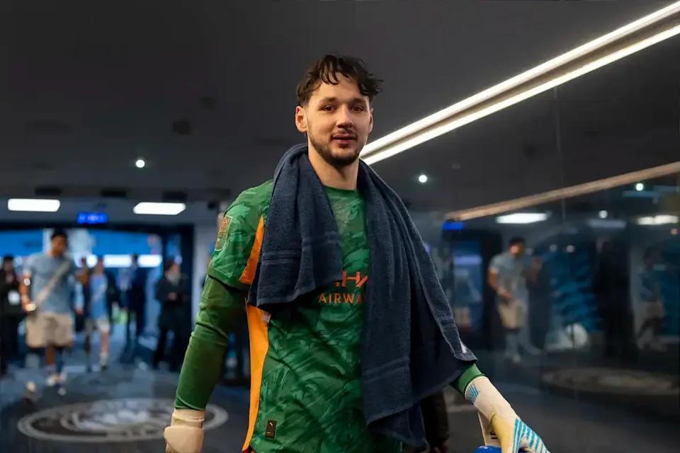 记者：水晶宫将截胡维拉签下厄瓜多尔后卫奥多涅斯