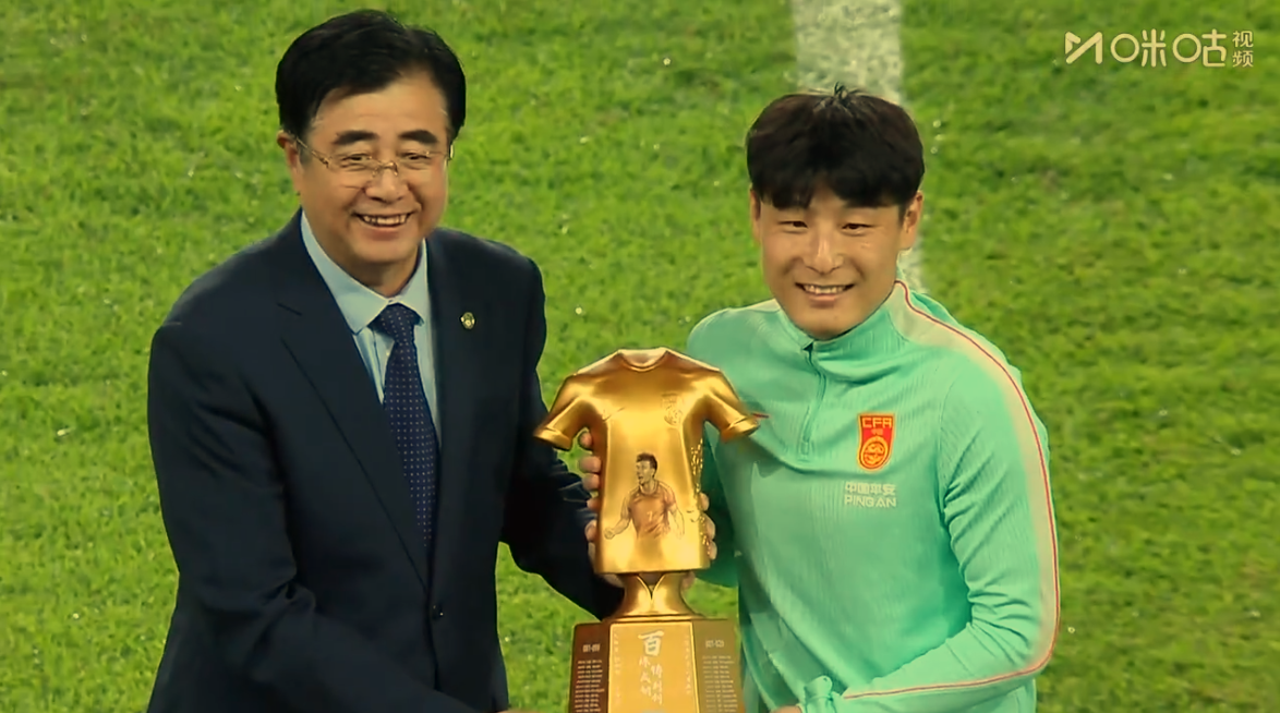 爱游戏体育ITV：梅努称莫德里奇是榜样,他是一名伟大的球员