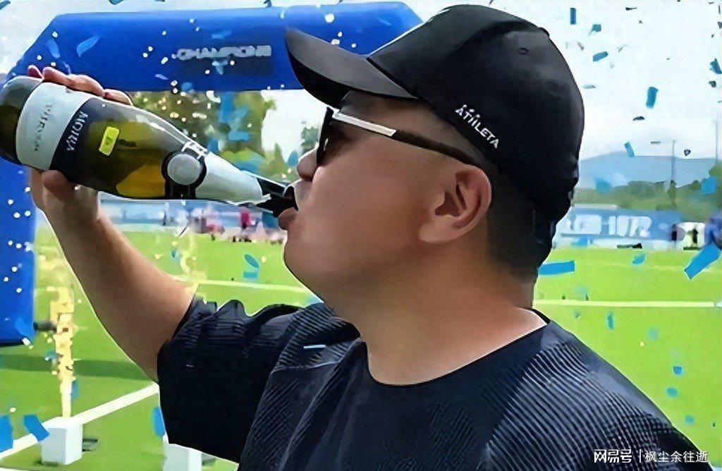 队报：巴黎卖拉莫斯和李刚仁收入破亿，将签阿克利乌舍和迪奥曼德