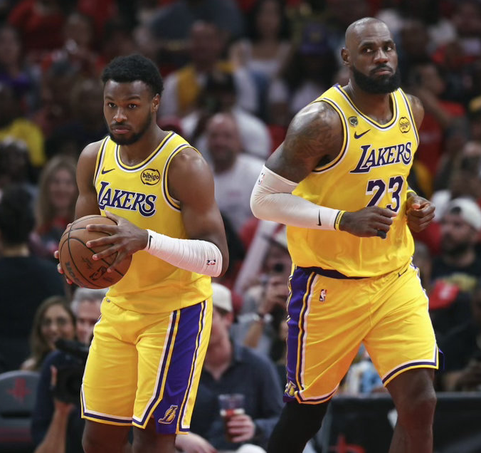 爱游戏体育广告收入创新高，卖队价7年翻5倍，不好看的NBA越来越赚钱了